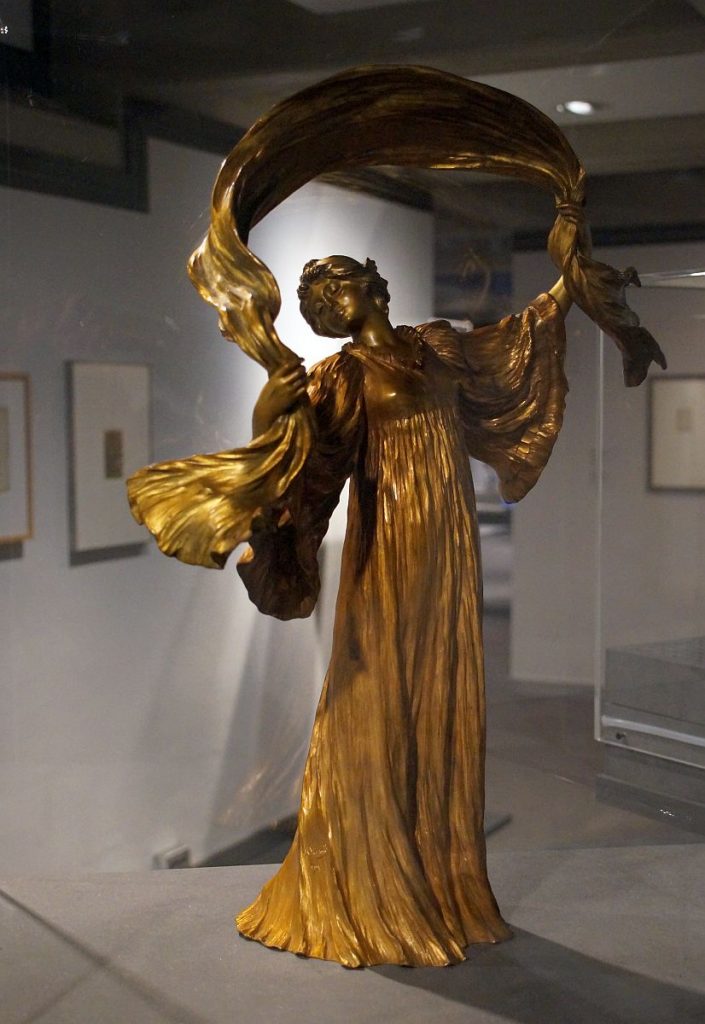 Statuette Danseuse Agathon Léonard ca. 1901 - Ausstellung Clemens Sels Museum Neuss AKK